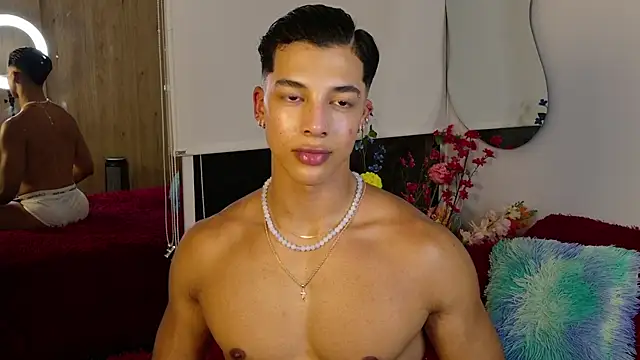 Snapshot of Troye_Williams chatting on 4, 8, 2026 Troye Williams online show from 4, 8, 2026