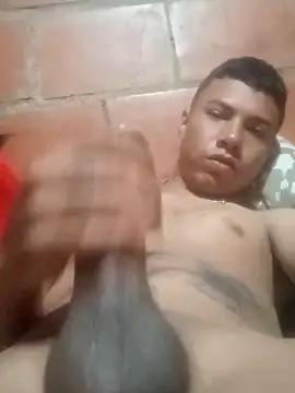 Snapshot of eldelmienbrogrueso chatting on 29, 10, 2025 eldelmienbrogrueso online show from 29, 10, 2025