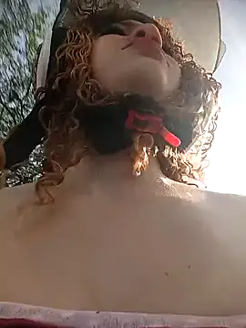 SirenRouge 69 online show from 15, 10, 2025