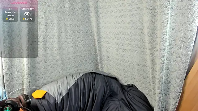 MiaLores online show from 12, 9, 2025