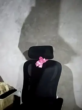 Snapshot of milo123-xx chatting on 9, 3, 2026 milo123-xx online show from 9, 3, 2026