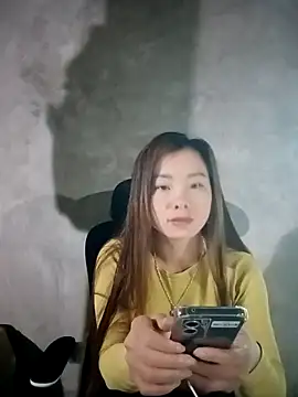 Snapshot of milo123-xx chatting on 16, 3, 2026 milo123-xx online show from 16, 3, 2026