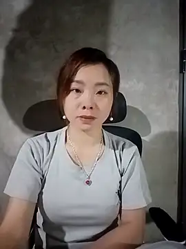 Snapshot of milo123-xx chatting on 19, 3, 2026 milo123-xx online show from 19, 3, 2026