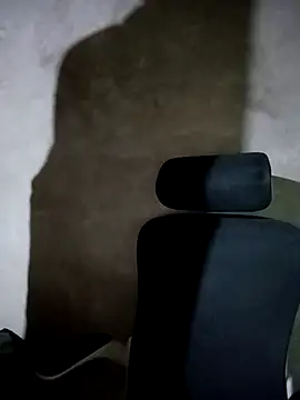 Snapshot of milo123-xx chatting on 8, 4, 2026 milo123-xx online show from 8, 4, 2026