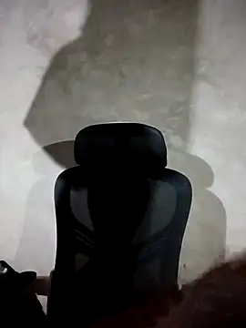 Snapshot of milo123-xx chatting on 12, 4, 2026 milo123-xx online show from 12, 4, 2026