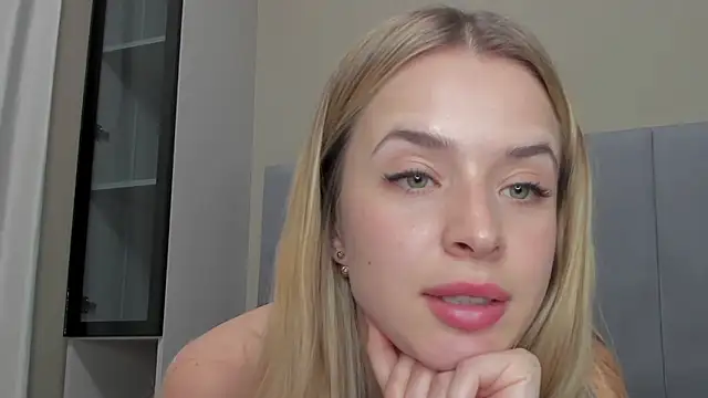 Snapshot of Touch_me chatting on 16, 2, 2025 Touch me online show from 16, 2, 2025