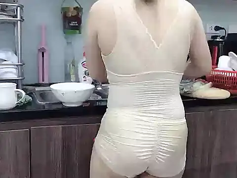 Snapshot of Stella-869 chatting on 12, 9, 2025 Stella-869 online show from 12, 9, 2025