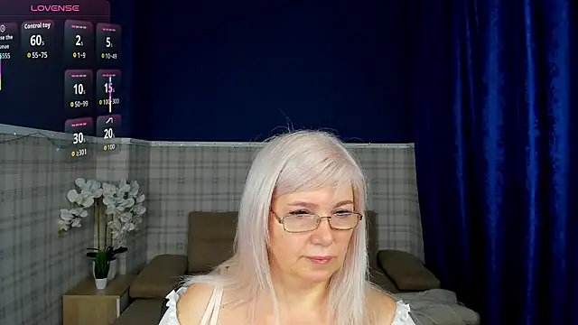 Snapshot of Hella_Fabel chatting on 11, 2, 2026 Hella Fabel online show from 11, 2, 2026