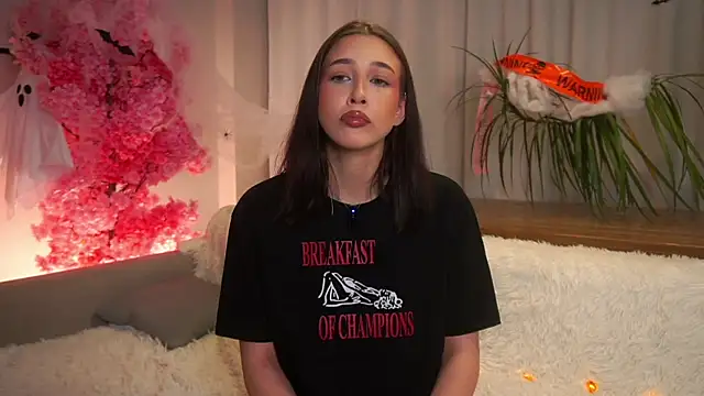 EviaRabasca online show from 31, 10, 2025