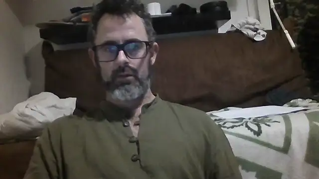 Snapshot of whatYwantMorrre chatting on 17, 12, 2025 whatYwantMorrre online show from 17, 12, 2025