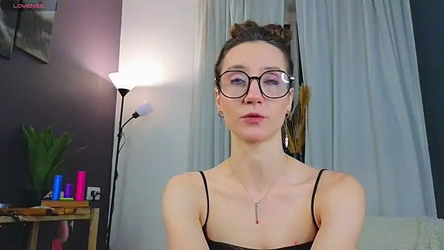 laracroftmansion online show from 27, 5, 2026