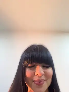 Snapshot of BrendaCrean chatting on 7, 5, 2026 BrendaCrean online show from 7, 5, 2026