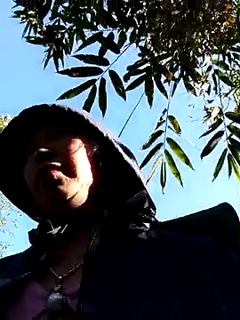  Helala  online show from 30, 11, 2025