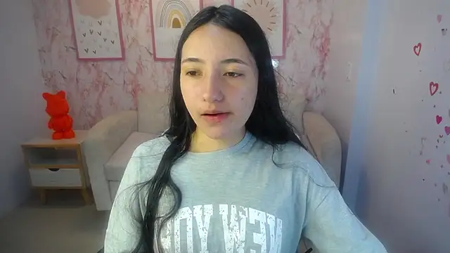 Snapshot of Kylie_ch1 chatting on 23, 9, 2025 Kylie ch1 online show from 23, 9, 2025
