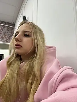 Sky Cutie online show from 19, 1, 2026