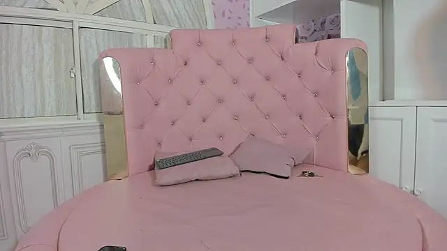 Dani rivass online show from 24, 9, 2025