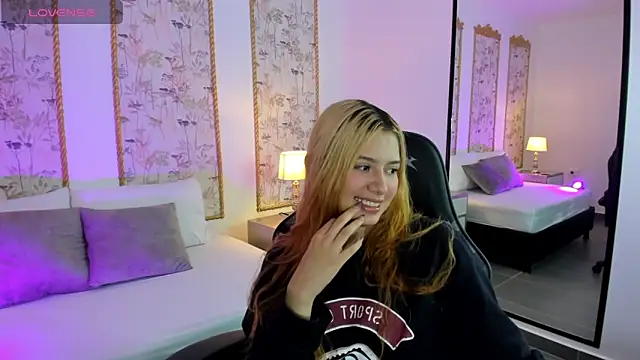 daniand  online show from 1, 11, 2025