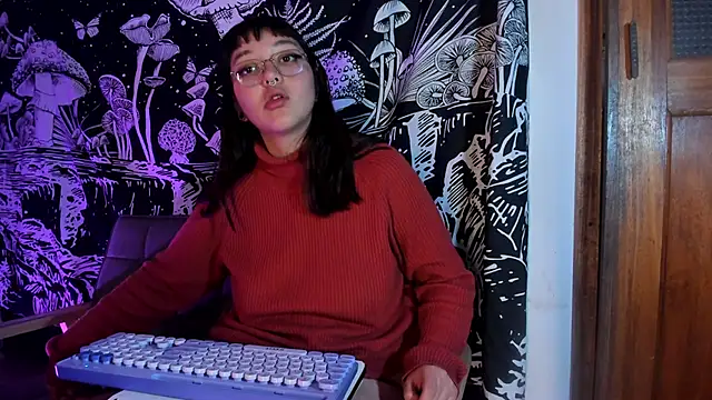 Snapshot of Violetaa_Leee chatting on 11, 10, 2025 Violetaa Leee online show from 11, 10, 2025