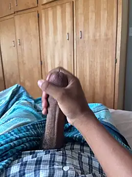 CreamyOff45 online show from 17, 12, 2025