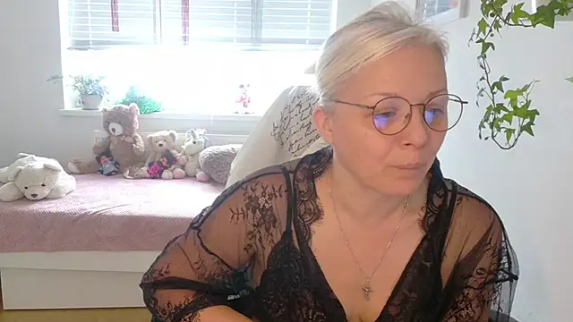 Linsy Kim online show from 17, 1, 2026