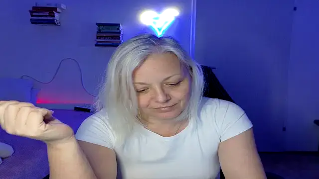 Linsy Kim online show from 16, 4, 2026