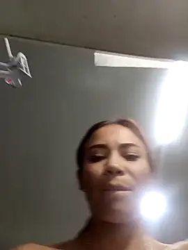 dulcelatin21 online show from 16, 12, 2025