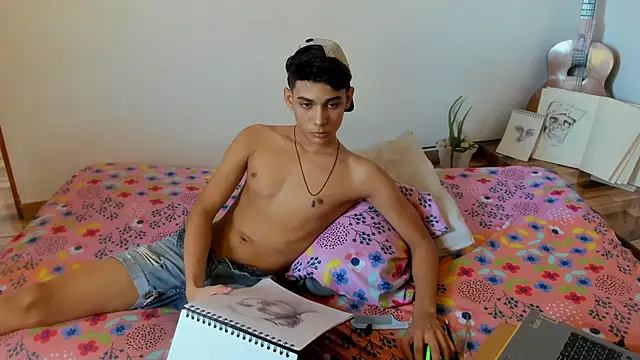 AliottTwink online show from 28, 10, 2025