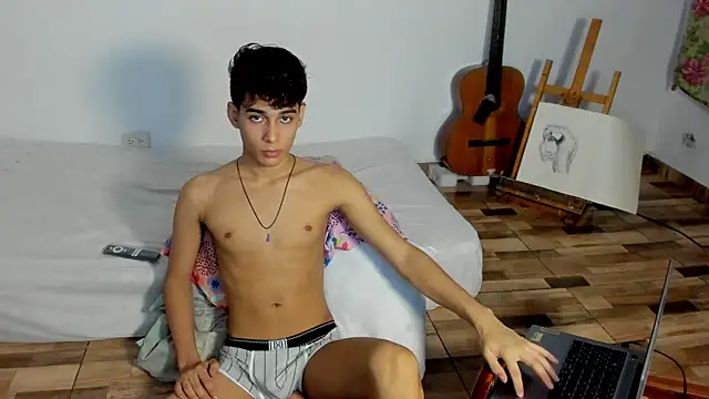 AliottTwink online show from 3, 12, 2025