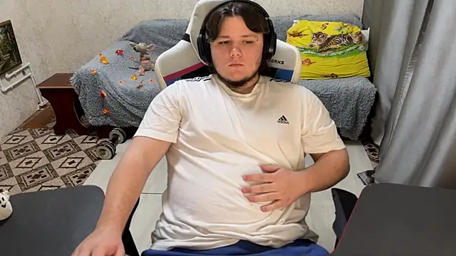 desiredude9 online show from 20, 10, 2025