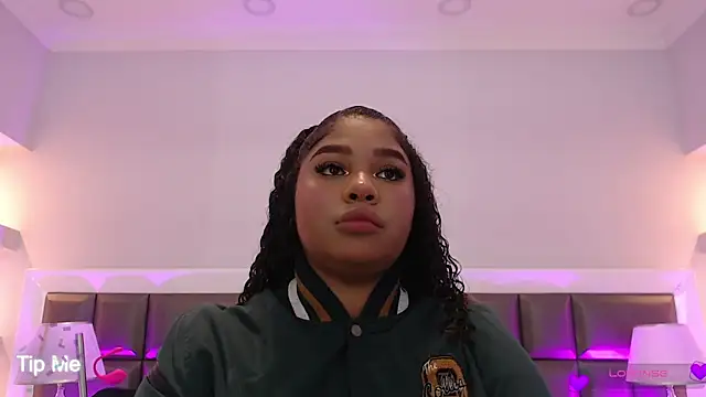 LennaEvans online show from 18, 10, 2025