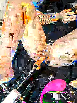 Snapshot of IMLUXRA chatting on 13, 10, 2025 IMLUXRA online show from 13, 10, 2025