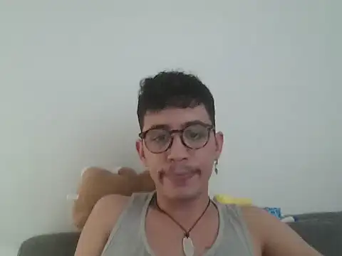 Snapshot of your_remi chatting on 22, 9, 2025 your remi online show from 22, 9, 2025