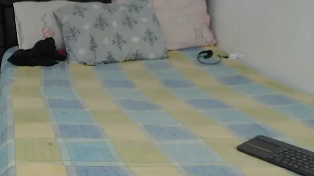 Snapshot of zoe_stp_latina chatting on 27, 11, 2025 zoe stp latina online show from 27, 11, 2025