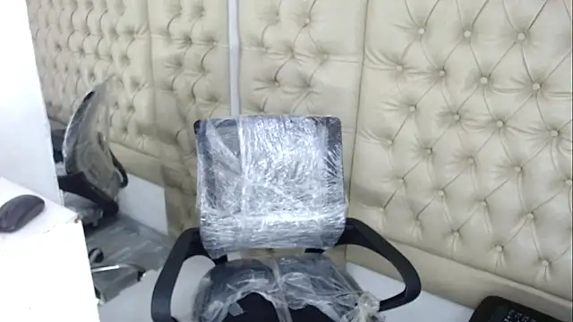 Snapshot of JessicaHott01 chatting on 8, 2, 2026 JessicaHott01 online show from 8, 2, 2026