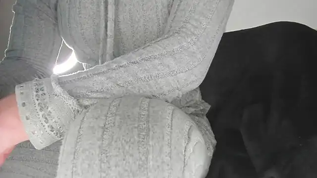 mila dash online show from 25, 11, 2025