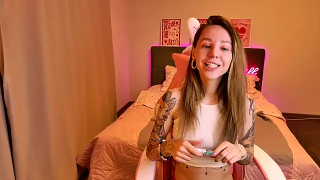 MiaGraham1 online show from 18, 4, 2026