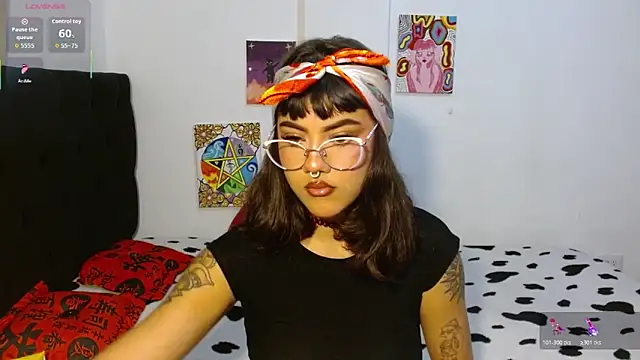 Snapshot of Divinejewel444 chatting on 27, 10, 2025 Divinejewel444 online show from 27, 10, 2025