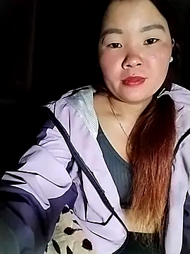 Snapshot of lylylove chatting on 11, 6, 2026 lylylove online show from 11, 6, 2026