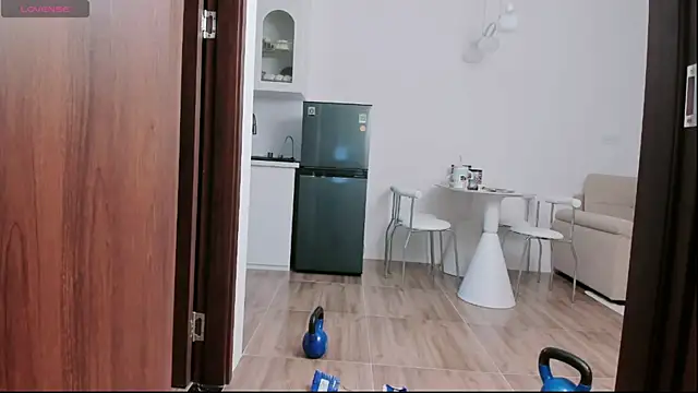 strawberry-ni online show from 19, 10, 2025