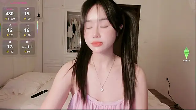 strawberry-ni online show from 21, 10, 2025