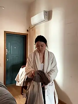 xiiuuff18 online show from 16, 12, 2025