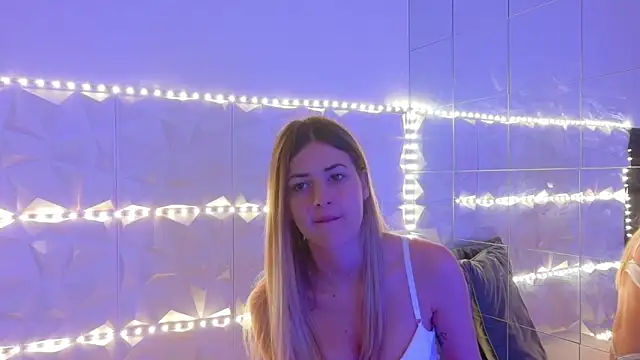 Aishha  online show from 17, 11, 2025