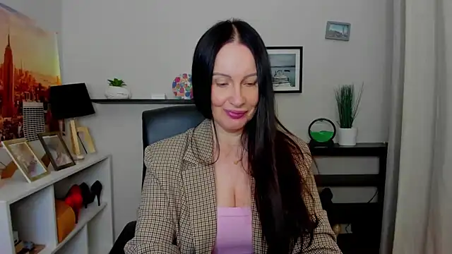 Snapshot of Velvet_Jasmine chatting on 27, 10, 2025 Velvet Jasmine online show from 27, 10, 2025