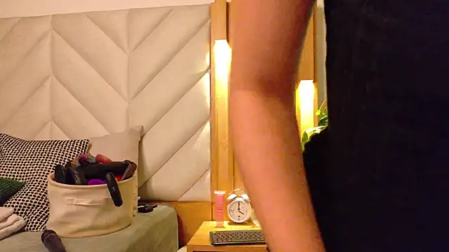 Zafiro Gem  online show from 15, 9, 2025