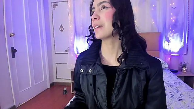 aitana johns online show from 19, 11, 2025