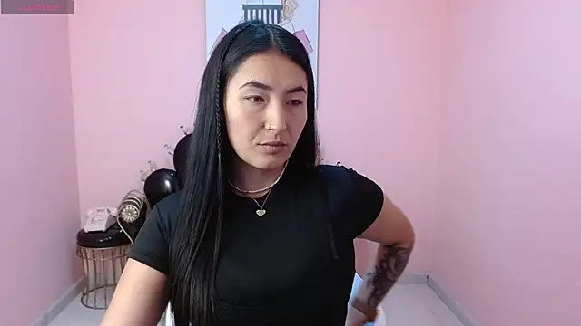 Isabella Mendez  online show from 6, 10, 2025