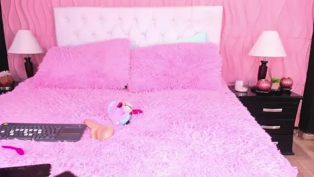 Dulceemia  online show from 30, 9, 2025