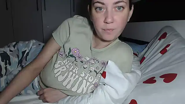 Snapshot of petite_danielle chatting on 22, 5, 2026 petite danielle online show from 22, 5, 2026