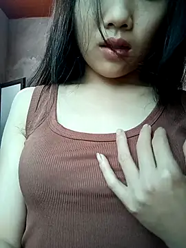 Snapshot of Ananine chatting on 6, 4, 2026 Ananine online show from 6, 4, 2026