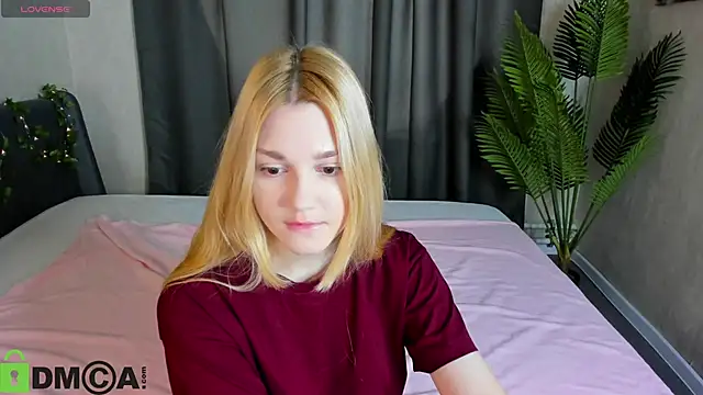 Sylvia Ortiz online show from 25, 10, 2025